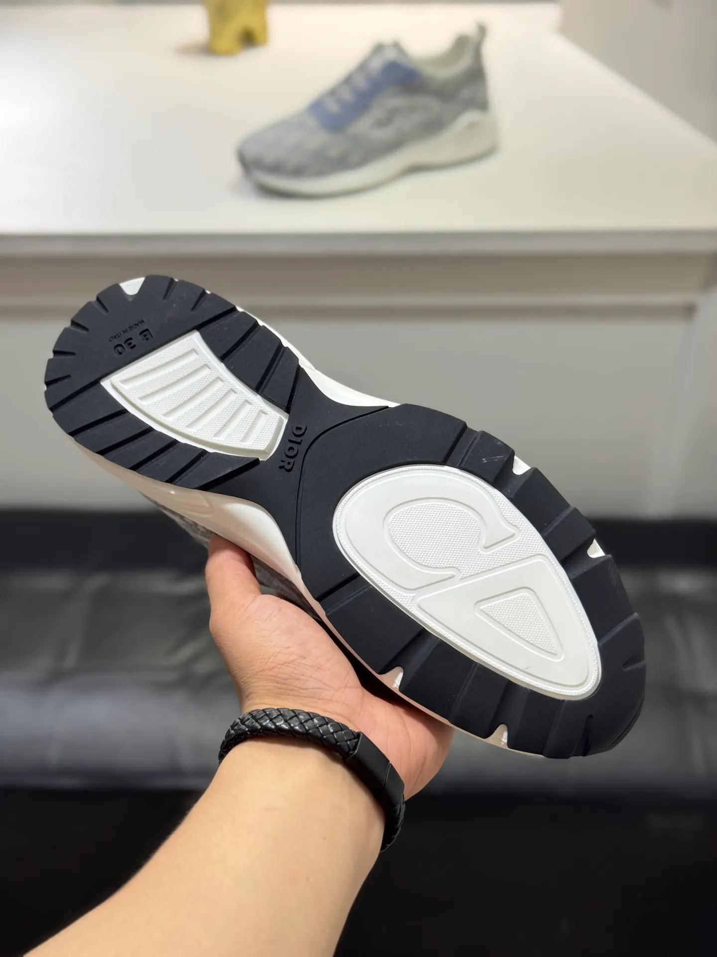 Men's shoes 💰420 [New style] 🏵️🏵️Original quality! Dior🔥Christan Dior (Dior) hot style [new style]⚠⚠️Top purchasing agent🔍🔍Men's HK counters are on sale simultaneously. Sole: The original sole is specially provided by the original factory. The exclusive movable molded sole is super comfortable. The original factory follows the order. 🔍🔍The high-quality multi-color splicing design is exquisite and unique, with canvas upper and mesh lining💪Details determine the quality. We only make shoes with care. You can go in and out of the counter at will. Welcome to compare🇮🇹Size: 38-44 (45 customized)